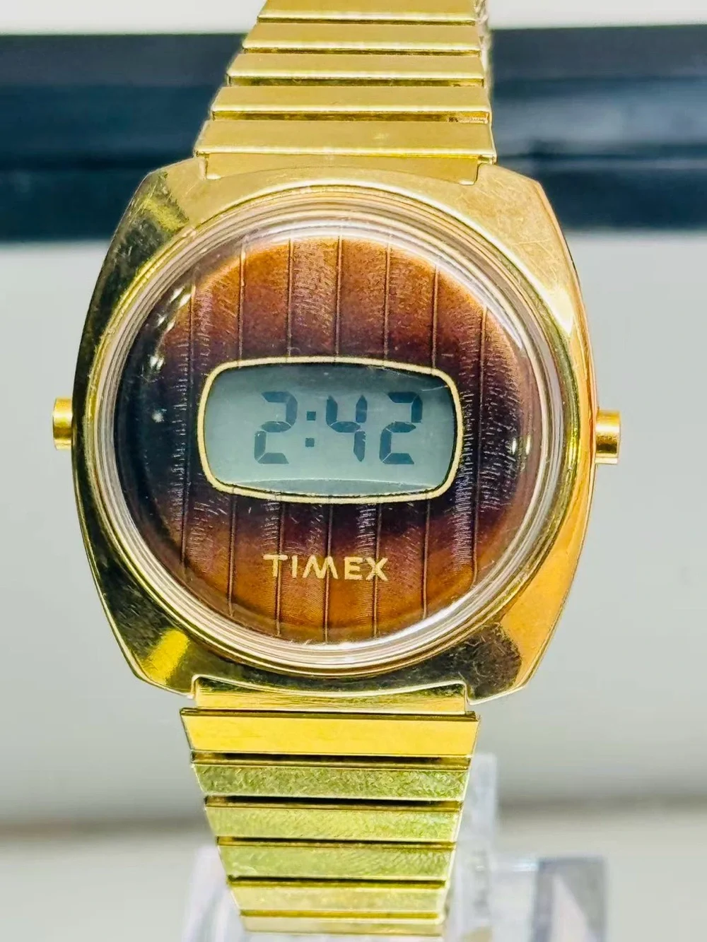 Vintage Timex Men’s Gold Tone 35mm Digital Watch Expansion Band New Battery Runs